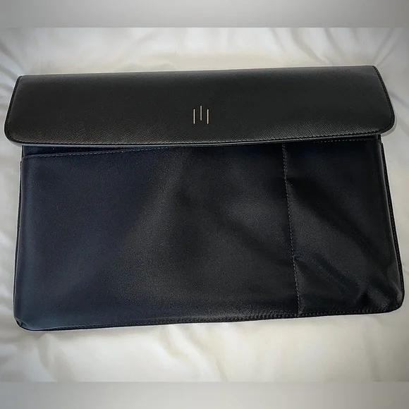Elegant Black Shoulder Bag - Picture 3 of 11